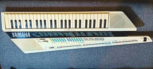 Yamaha keyboard shs 200 - keyboard,