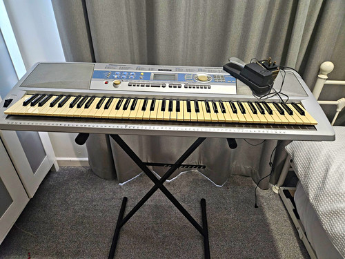 Yamaha dgx 200 - 76-key, keyboard