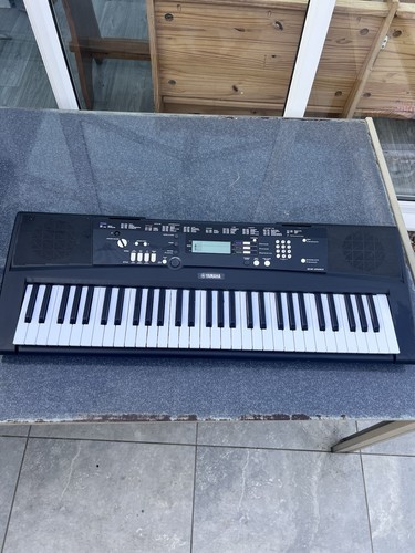 Yamaha 220 digital keyboard - ez-220,