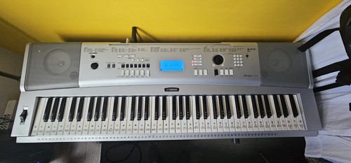 Yamaha portable grand dgx 200 - yamaha,