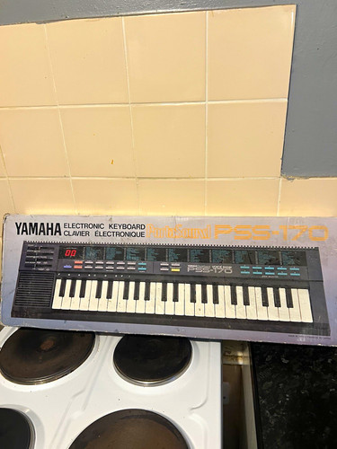 Yamaha portasound pss 170 - yamaha,