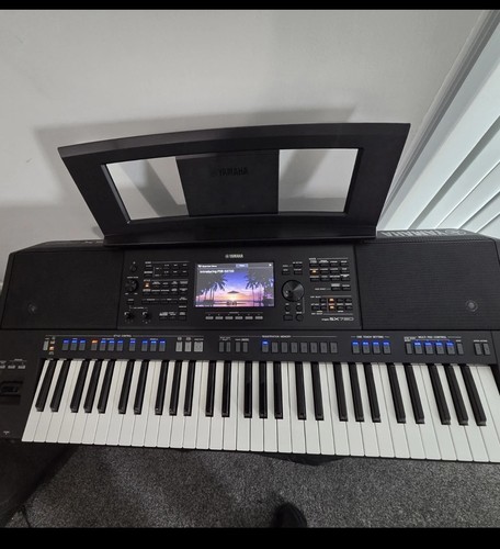Yamaha psr sx720 electronic - psr-sx720,